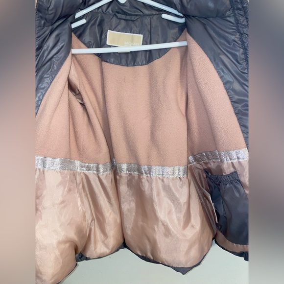 Michael Kors Toddlers Jacket Size: 3T Color: Gray and Light Pink - Picture 9 of 14